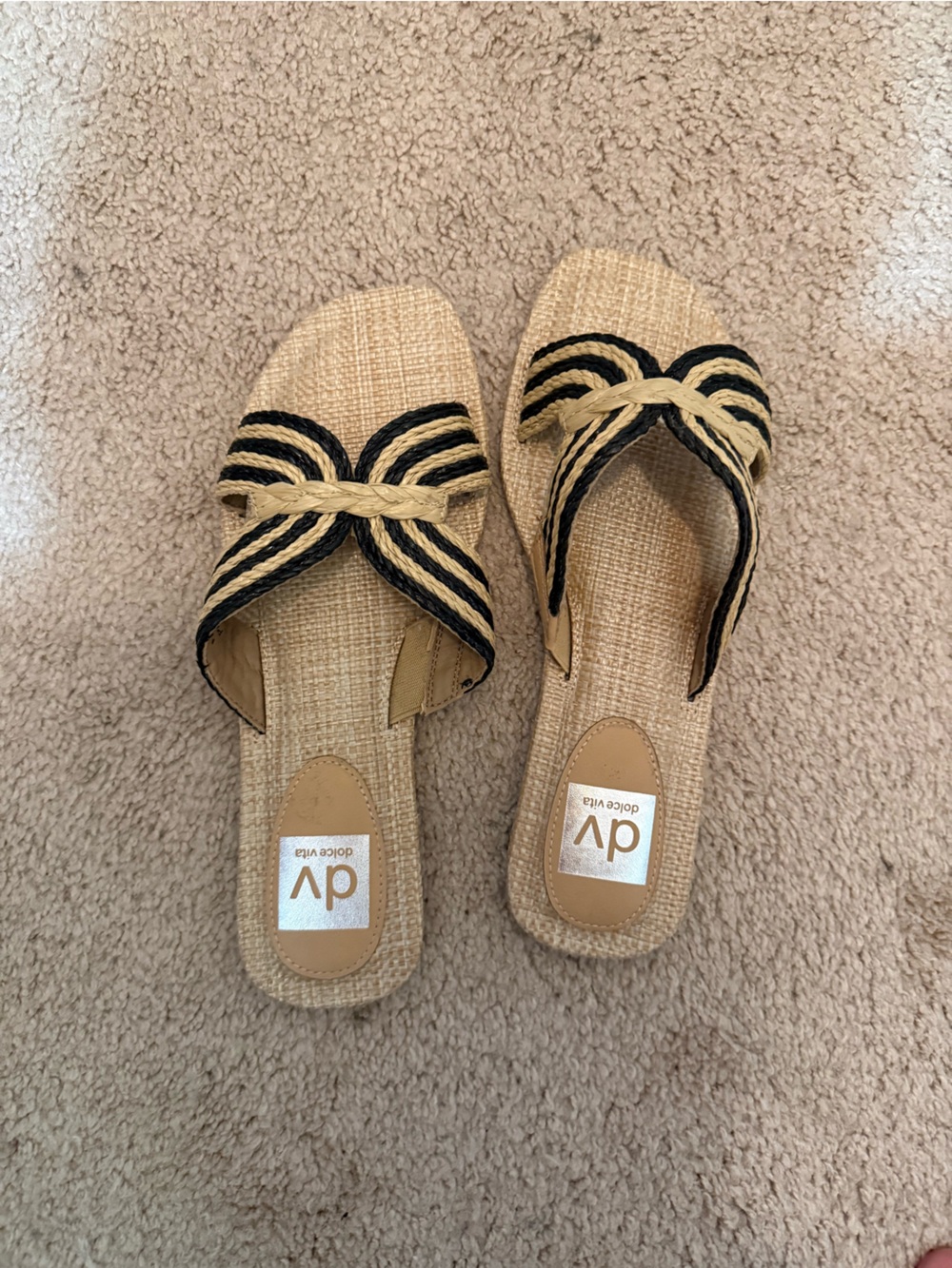 Dolce vita sandals